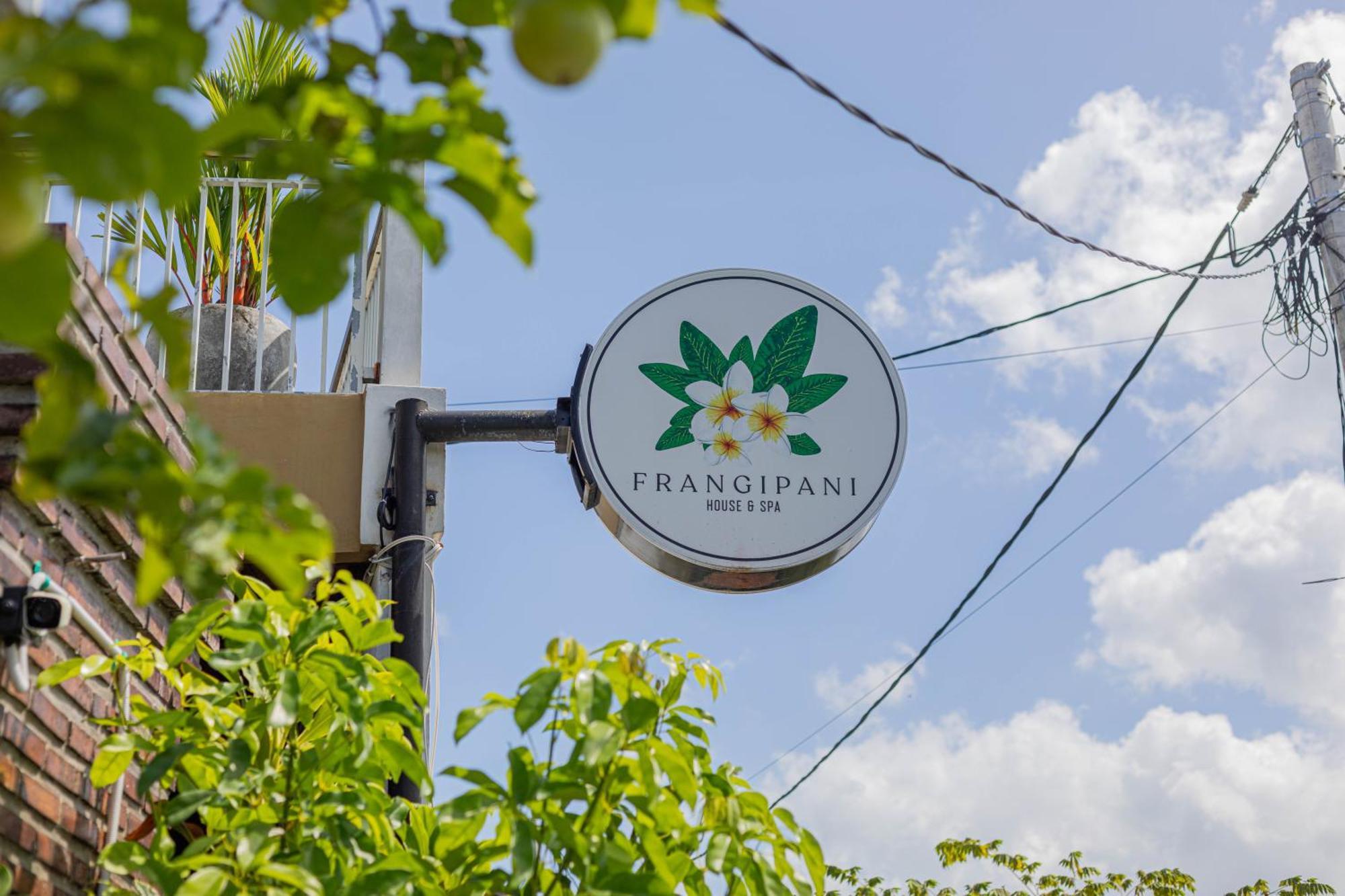 Frangipani House And Spa By Ecommerceloka Canggu  Exterior photo